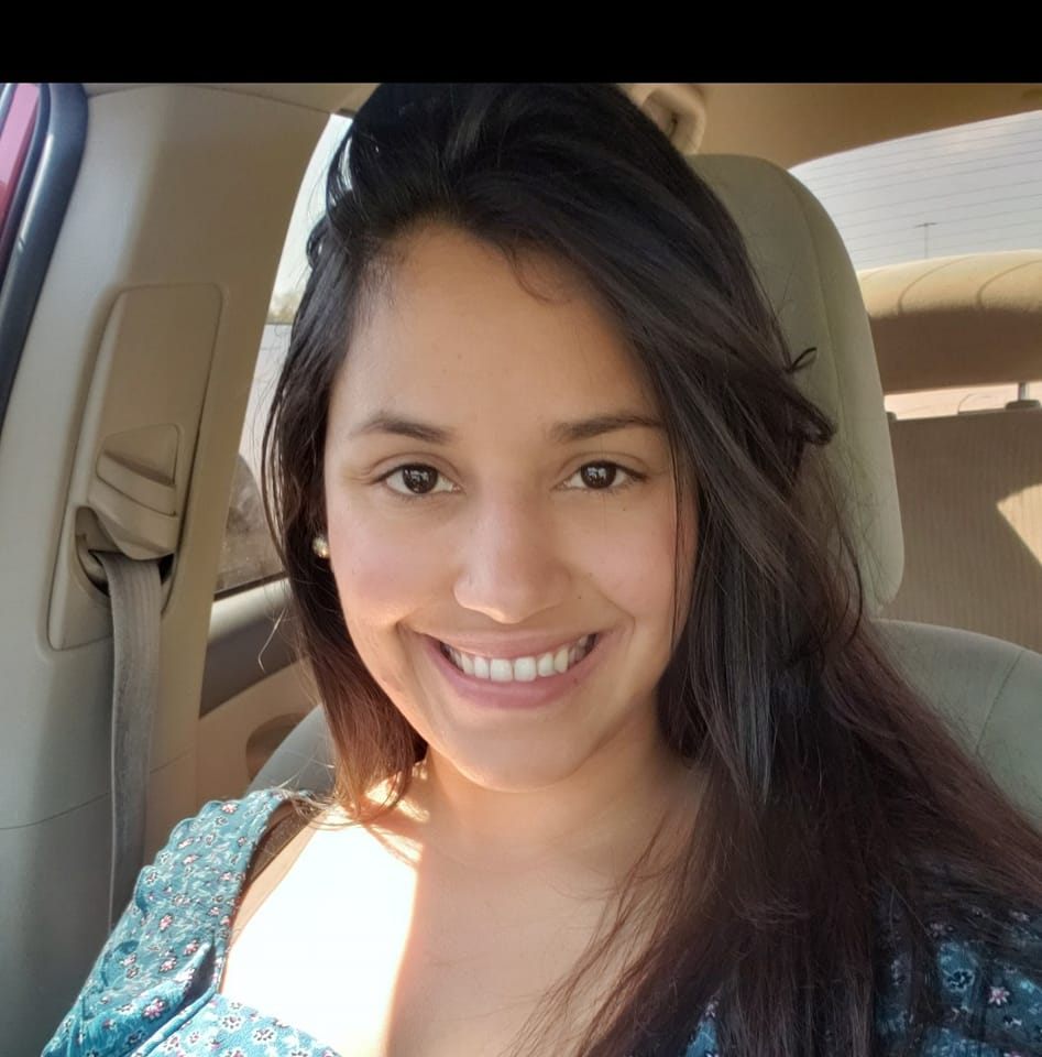<em><strong>CAROLINA R.</strong></em>