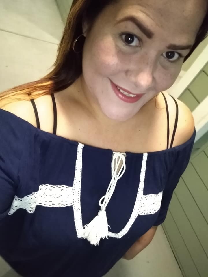 <em><strong>ALEJANDRA G.</strong></em>